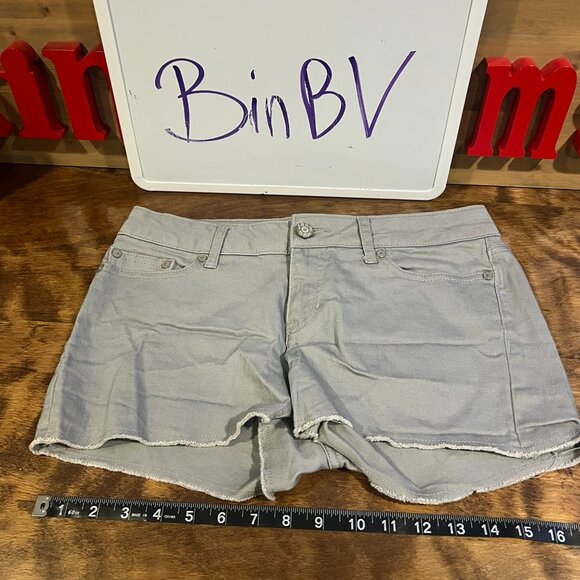 5/$20 Gap Hadley grey denim shorts size 4 - Picture 1 of 5